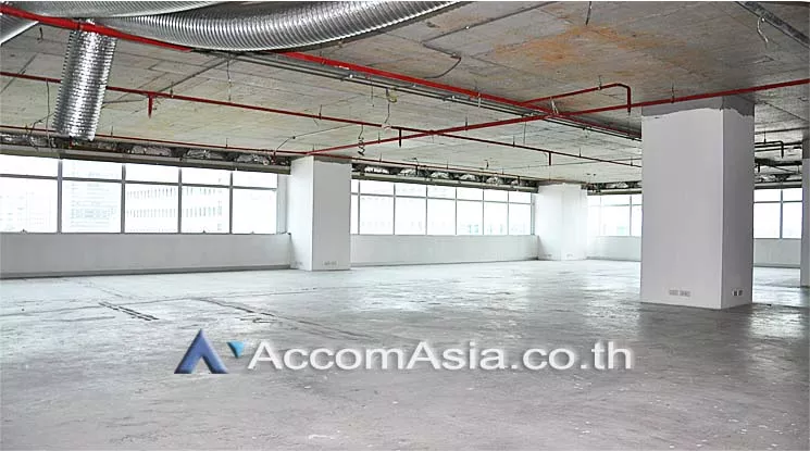 12  Office Space For Rent in Silom ,Bangkok BTS Surasak at Vorawat Building AA12861